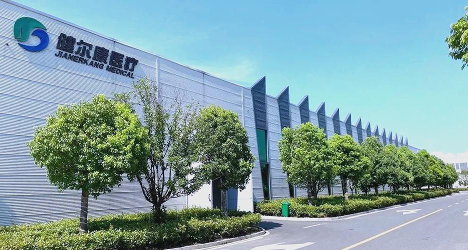 这三家公司在医疗器械及消毒卫生用品领域均有着显著的成就